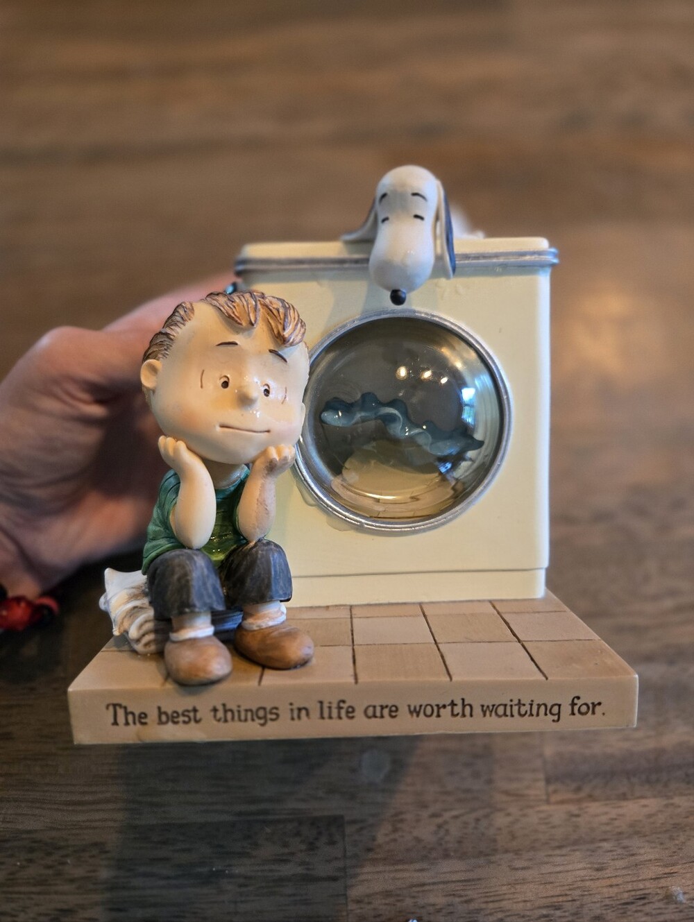 Peanuts Linus & Snoopy Snow Globe Figurine with Washing Machine